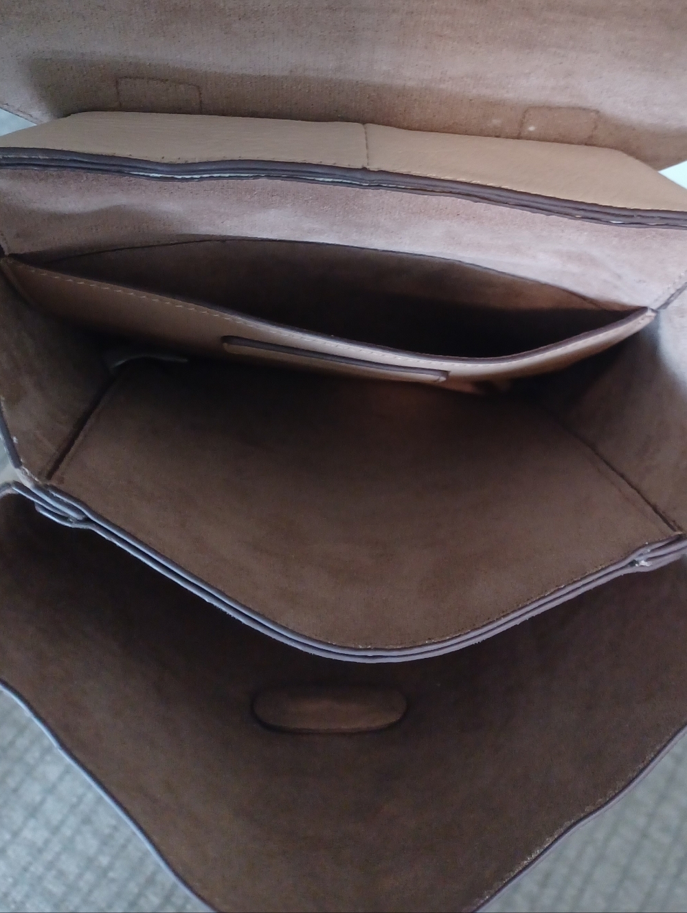 Antonio Melani Freeport Leather Backpack - Picture 6 of 9